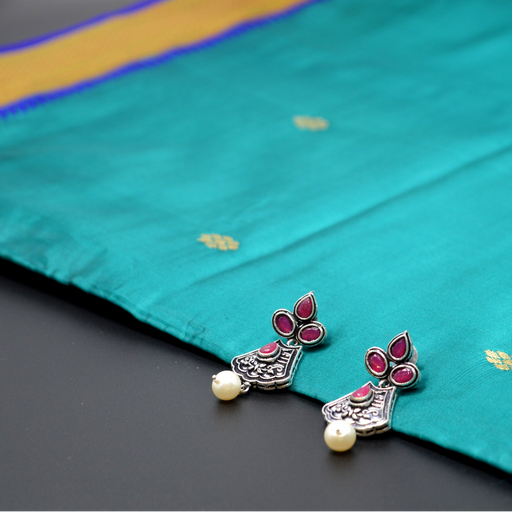 Moti & Stone Oxidised Earring