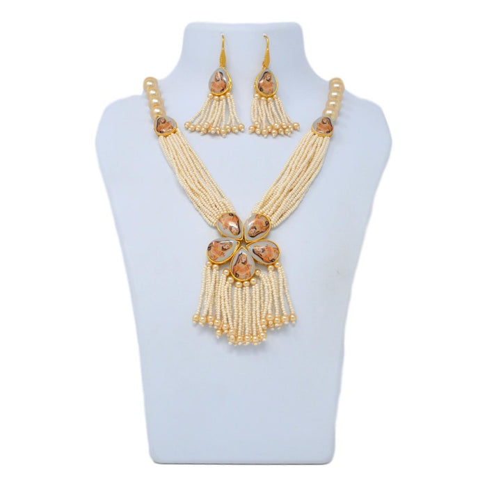 Moti Dhaga Necklace Set On Mannequin