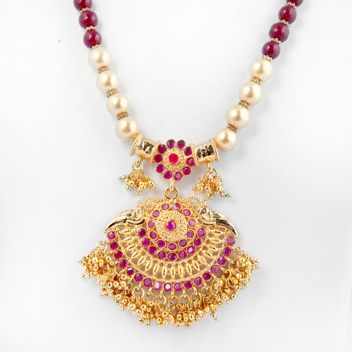 Red Mani & Moti Necklace Pendant Closeup