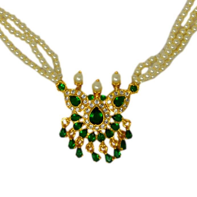 Green Stone Moti Tanmani Necklace Set Close Up