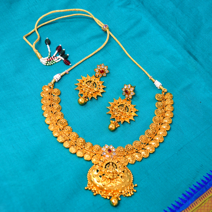 Plain Gold Laxmi Pendant Necklace set Color