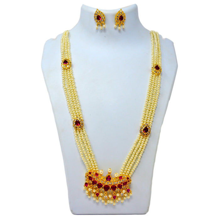 Red Stone Tanmani Necklace Set On Mannequin