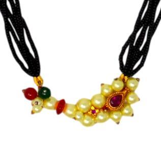 Moti & Red Stone Nathini Pendant Necklace Close Up