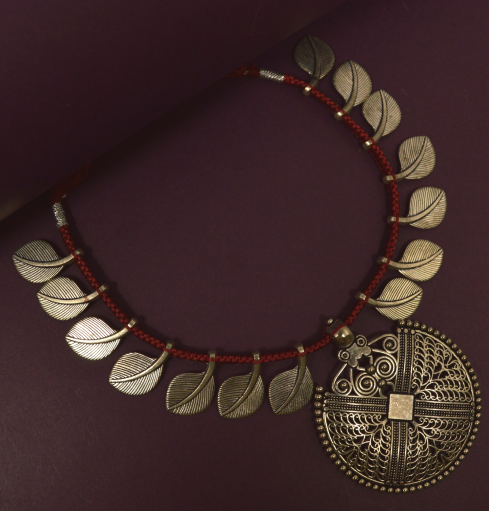 Red Dhaga Leaves Necklace