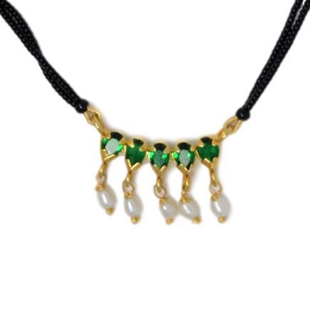 Green Stone Black Mani Mangalsutra Necklace Closeup